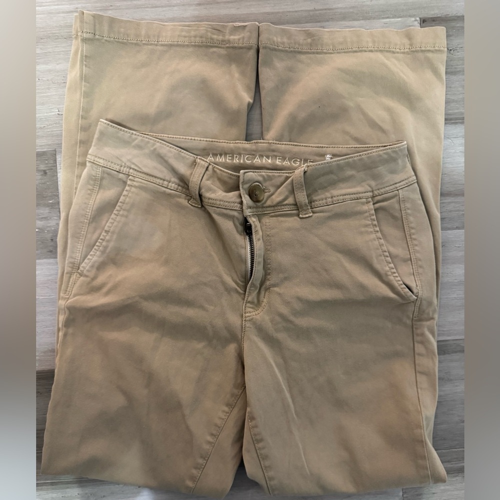 American Eagle Outfitters Women's Khaki Straight Leg Jeans